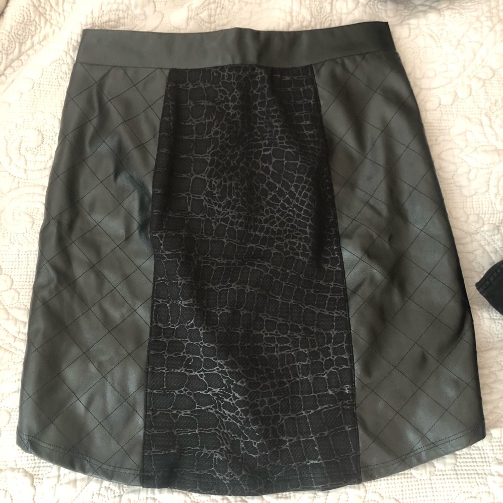 Bebe Detail Skirt